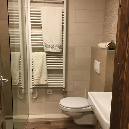 アパート Apartman *